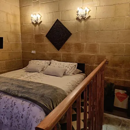 Vittoria بيت ضيافة 4*