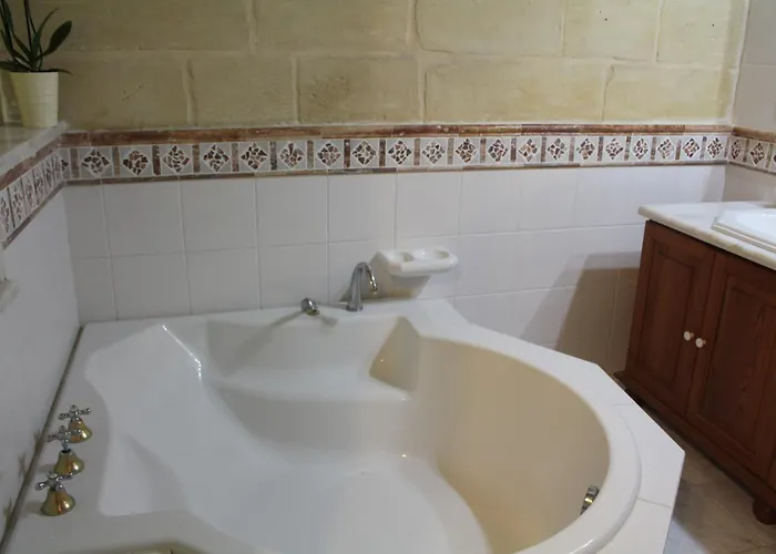 Vittoria Konukevi Rabat